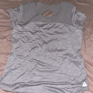 Reebok work out shirt/XL